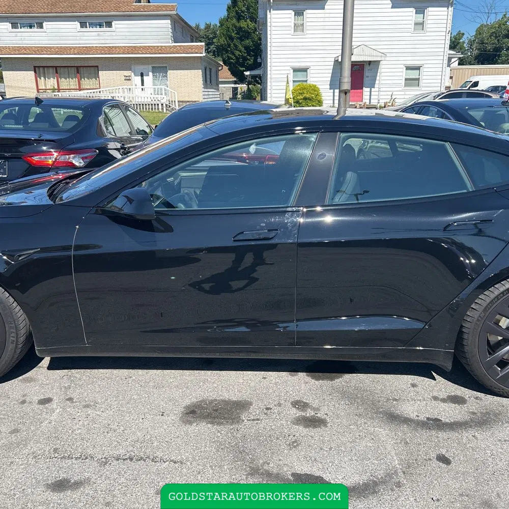 2025 Tesla Model S Plaid