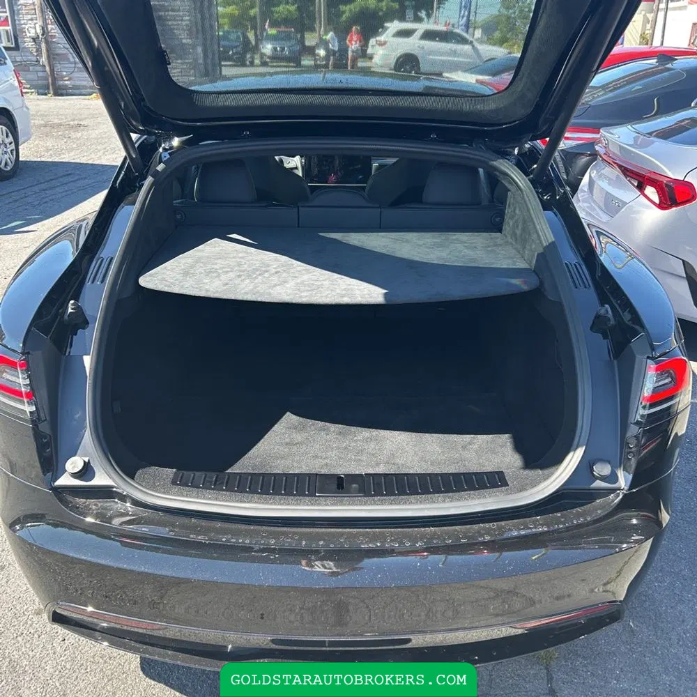 2025 Tesla Model S Plaid