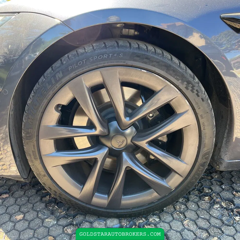 2021 Tesla Model S Plaid