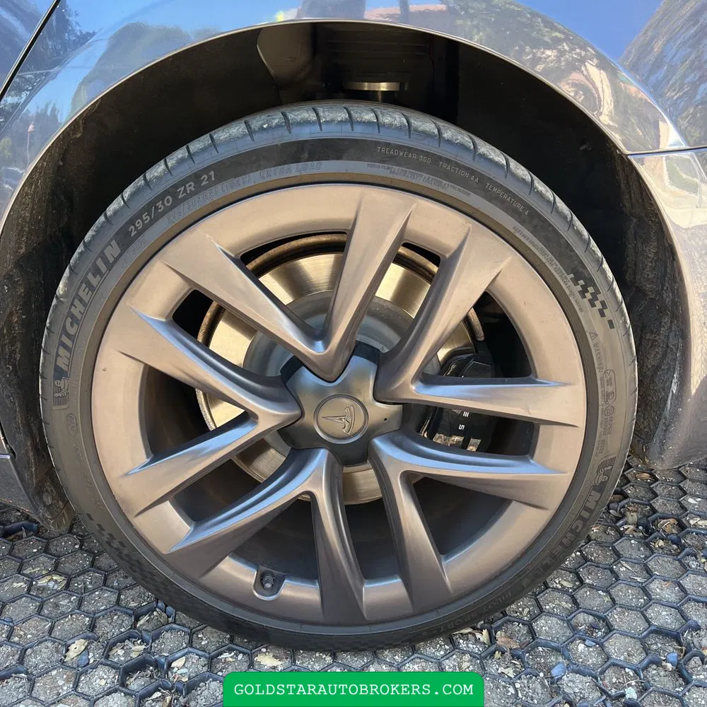 2021 Tesla Model S Plaid