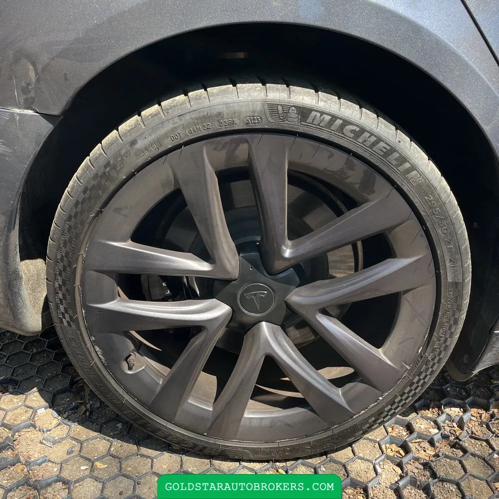 2021 Tesla Model S Plaid