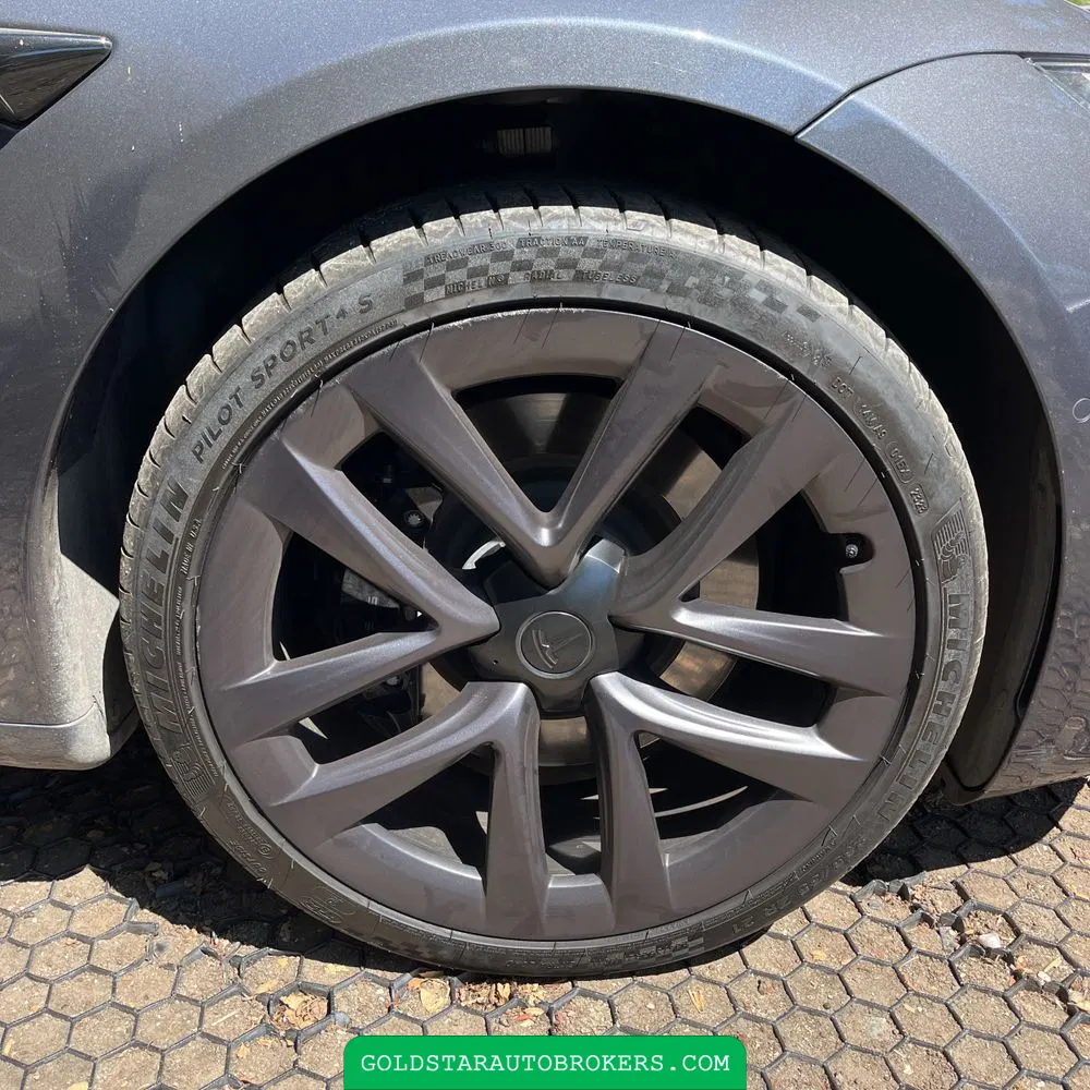 2021 Tesla Model S Plaid