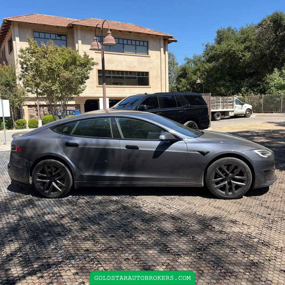 2021 Tesla Model S Plaid