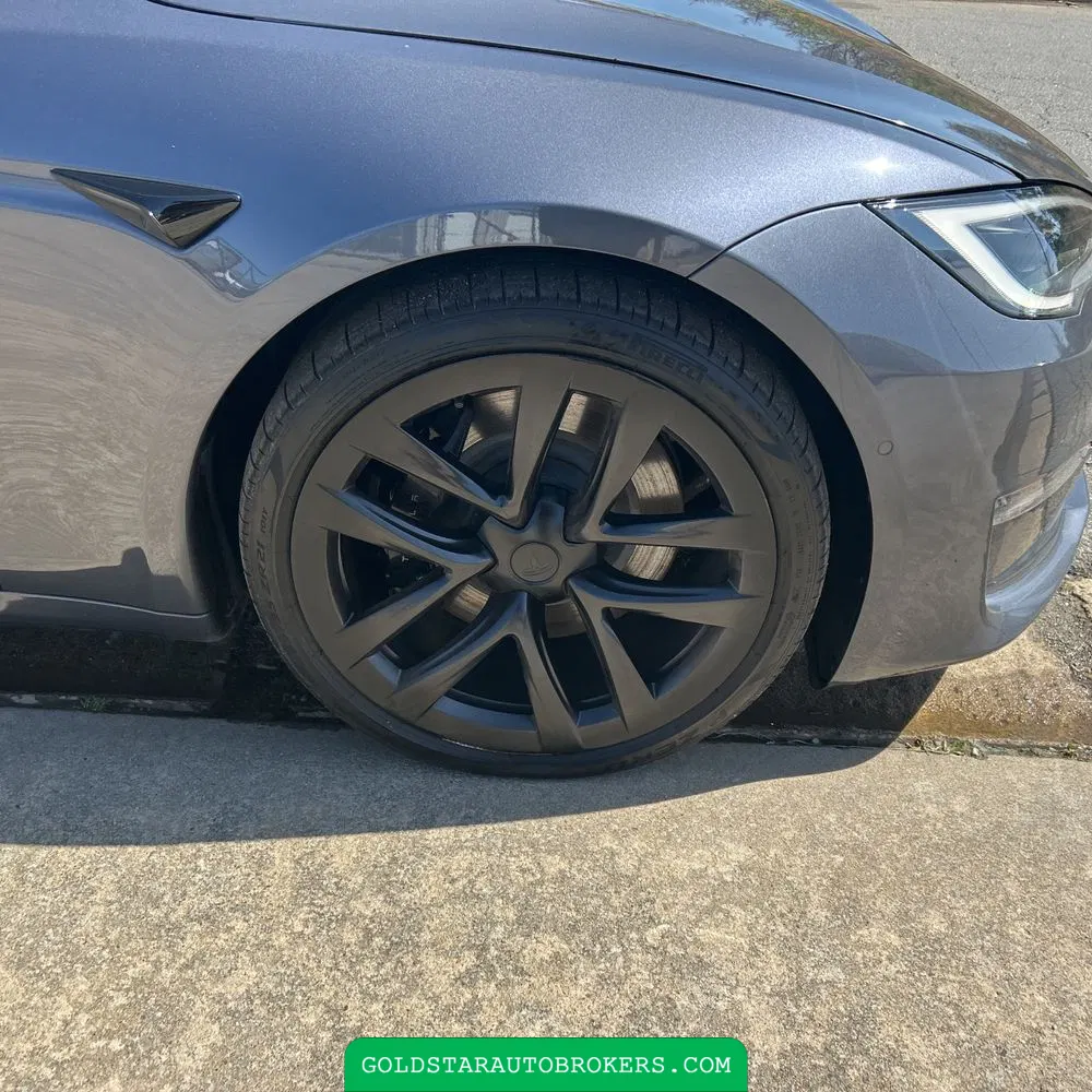 2022 Tesla Model S Plaid