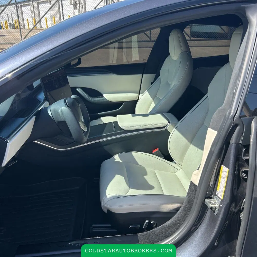 2022 Tesla Model S Plaid