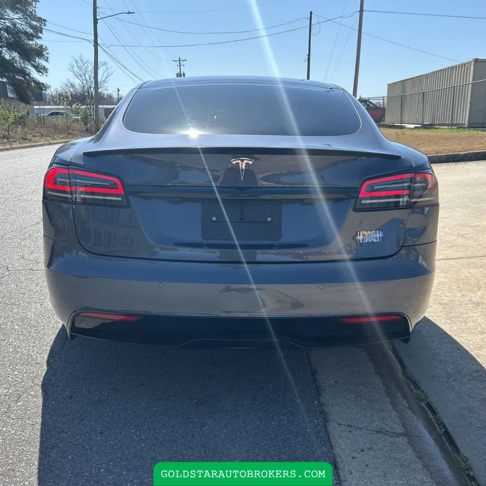 2022 Tesla Model S Plaid