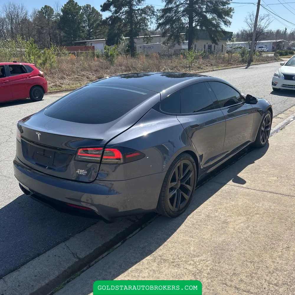 2022 Tesla Model S Plaid