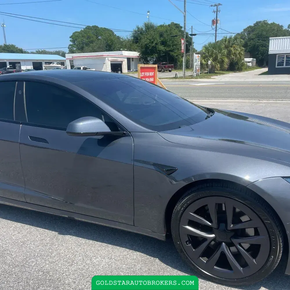 2022 Tesla Model S Plaid