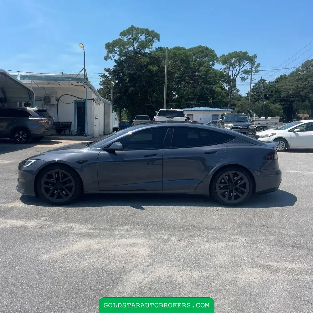 2022 Tesla Model S Plaid