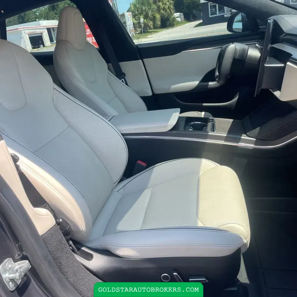 2022 Tesla Model S Plaid