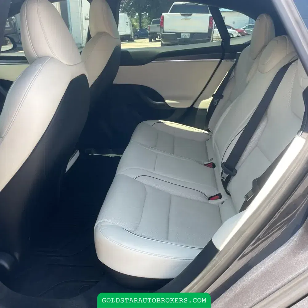 2022 Tesla Model S Plaid