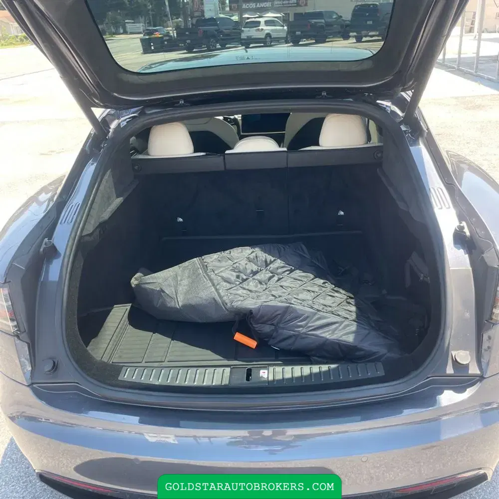 2022 Tesla Model S Plaid