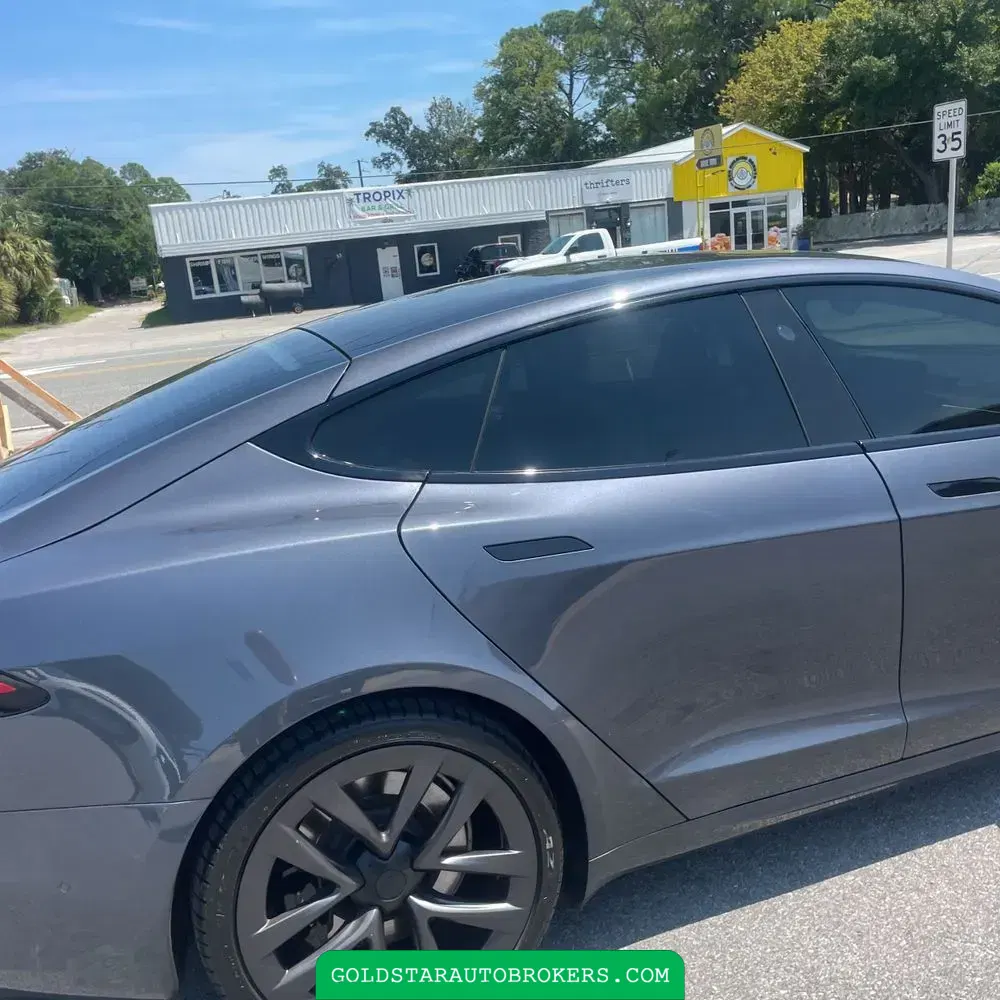 2022 Tesla Model S Plaid