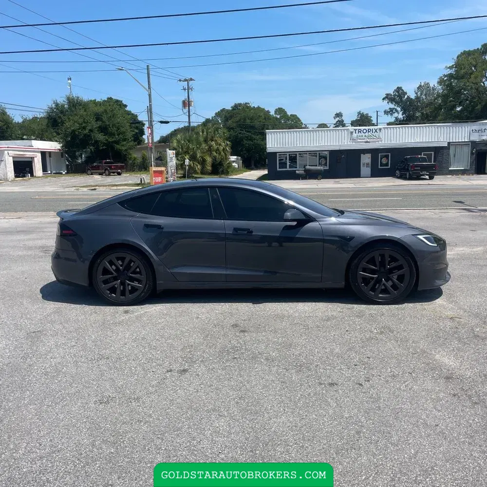2022 Tesla Model S Plaid