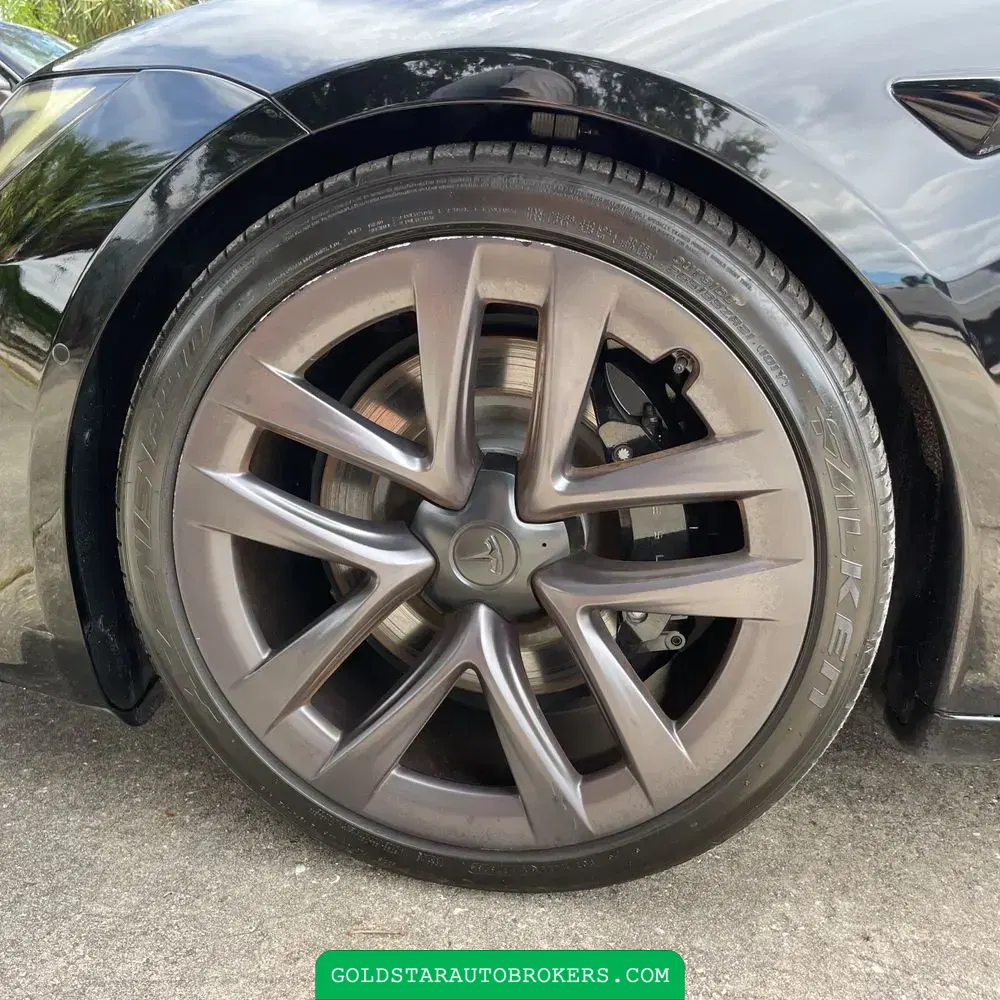 2021 Tesla Model S Plaid