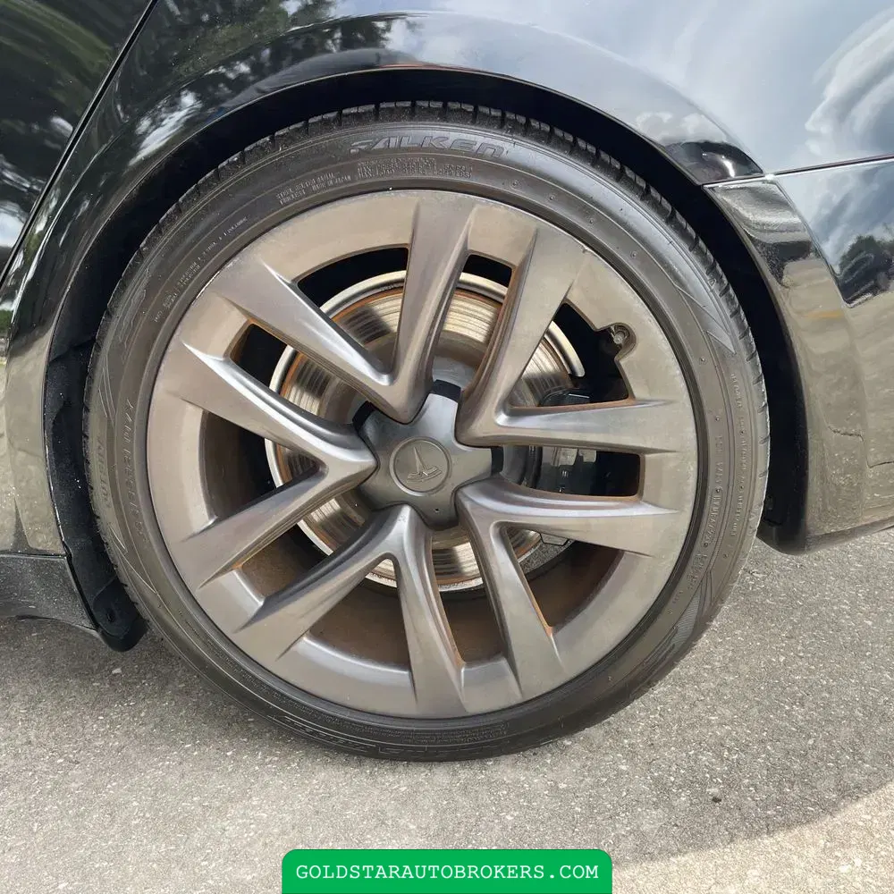 2021 Tesla Model S Plaid