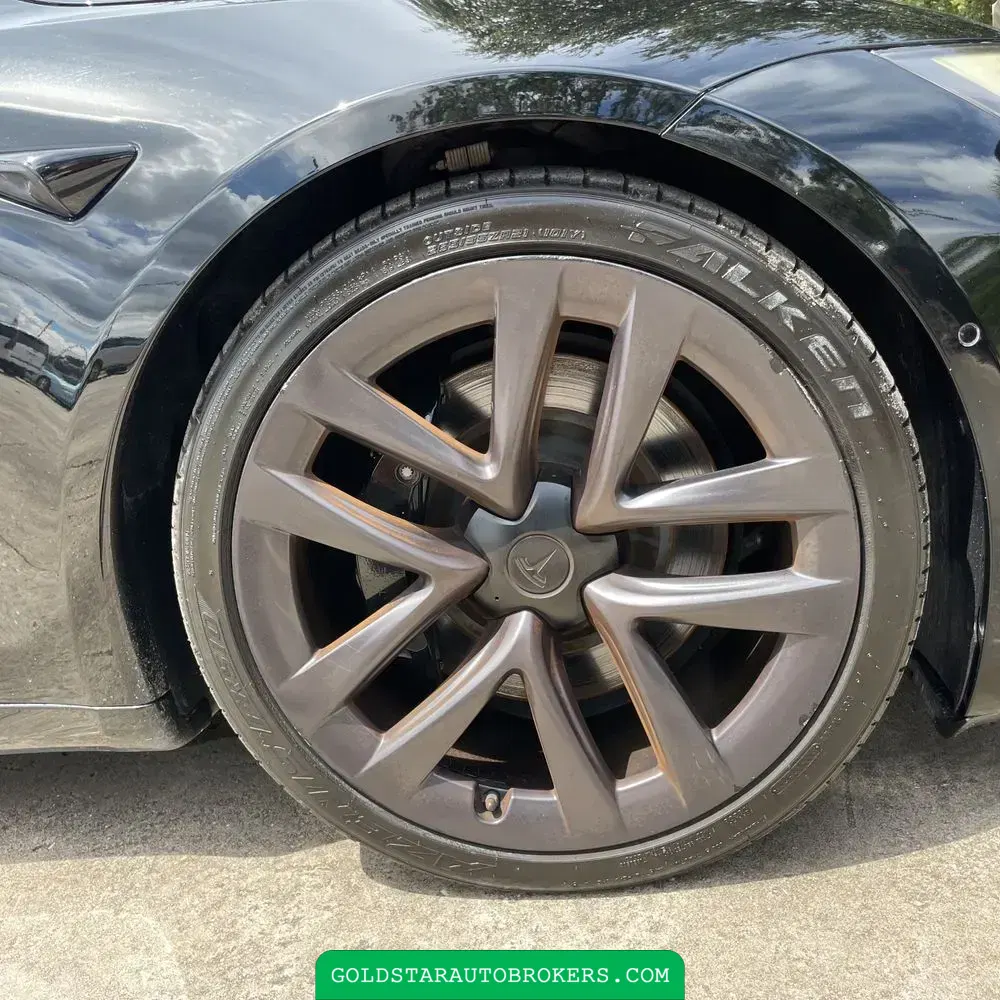 2021 Tesla Model S Plaid