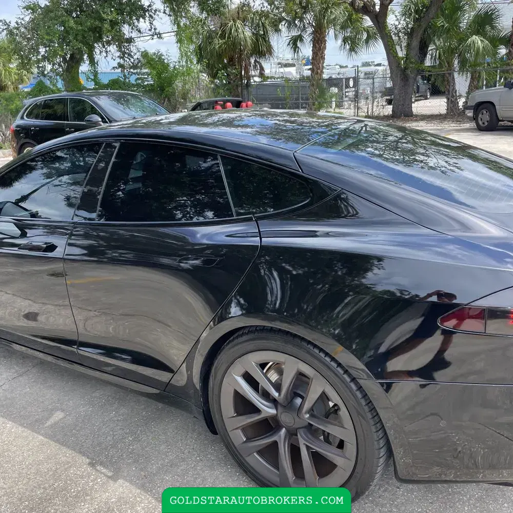 2021 Tesla Model S Plaid