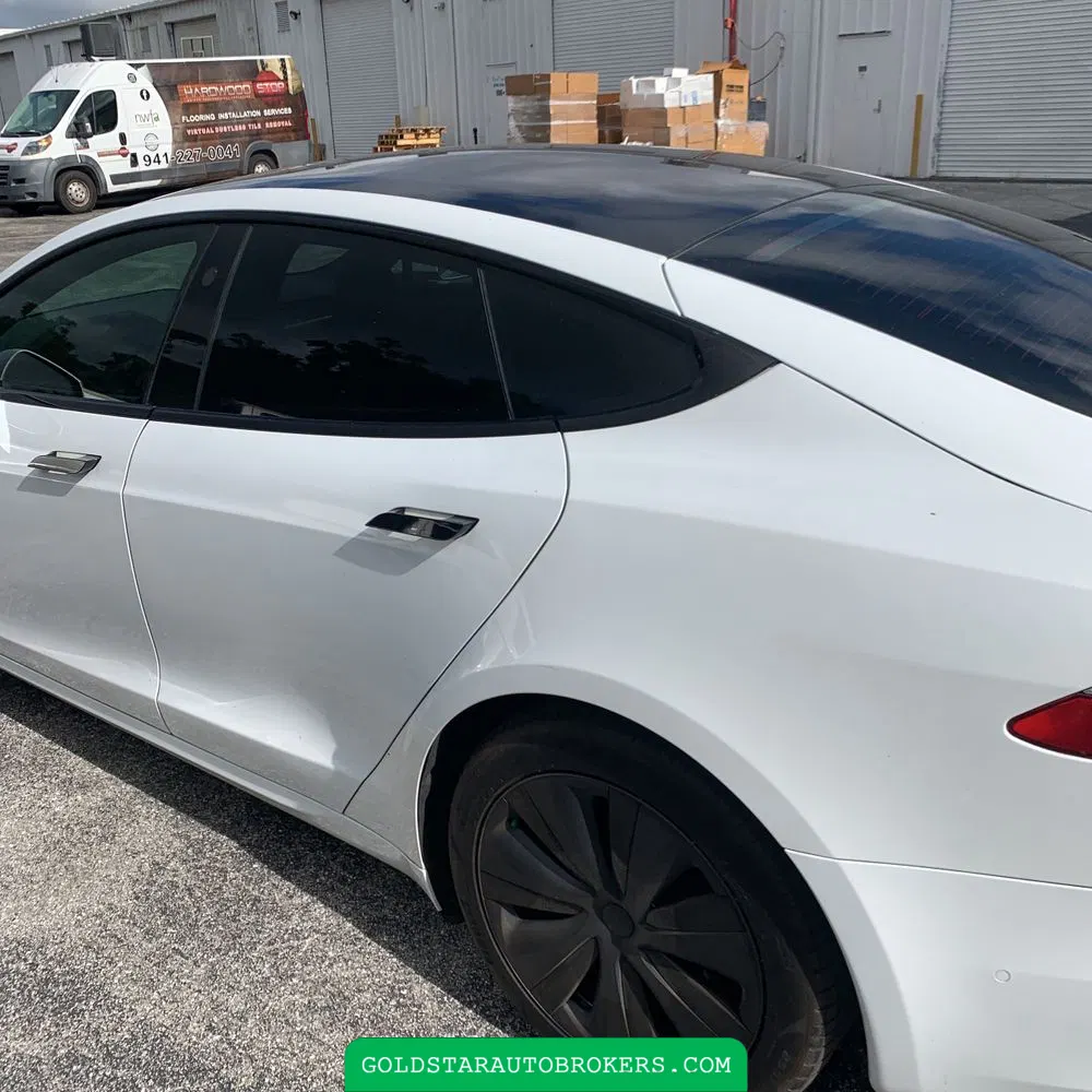2021 Tesla Model S Plaid