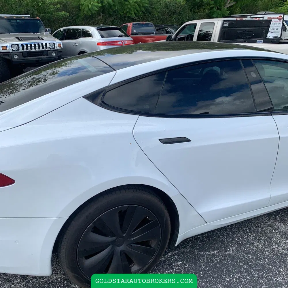2021 Tesla Model S Plaid