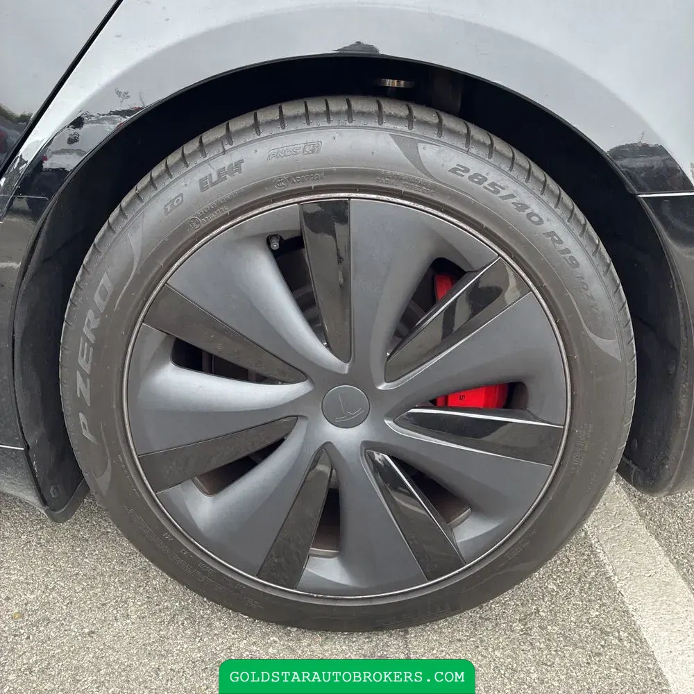 2023 Tesla Model S Plaid