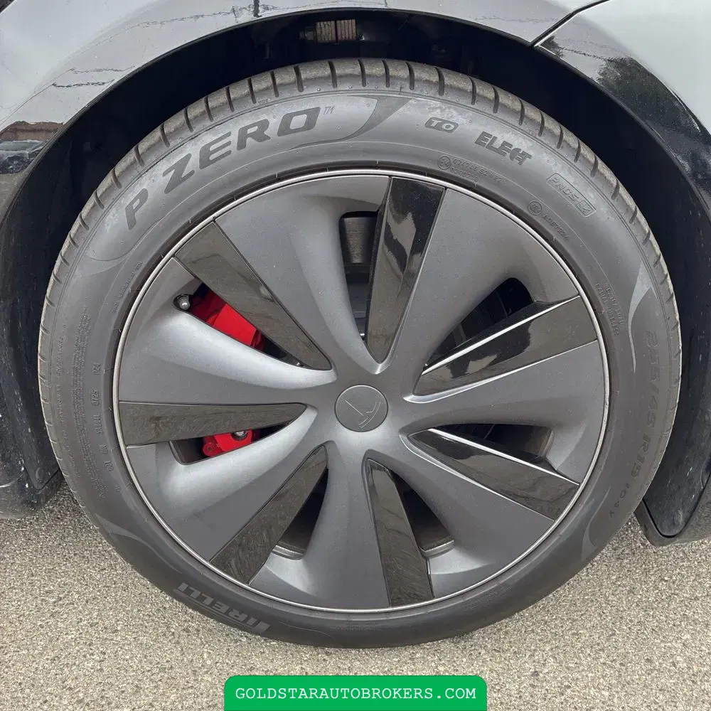 2023 Tesla Model S Plaid