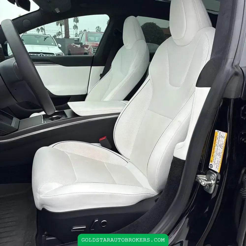 2023 Tesla Model S Plaid