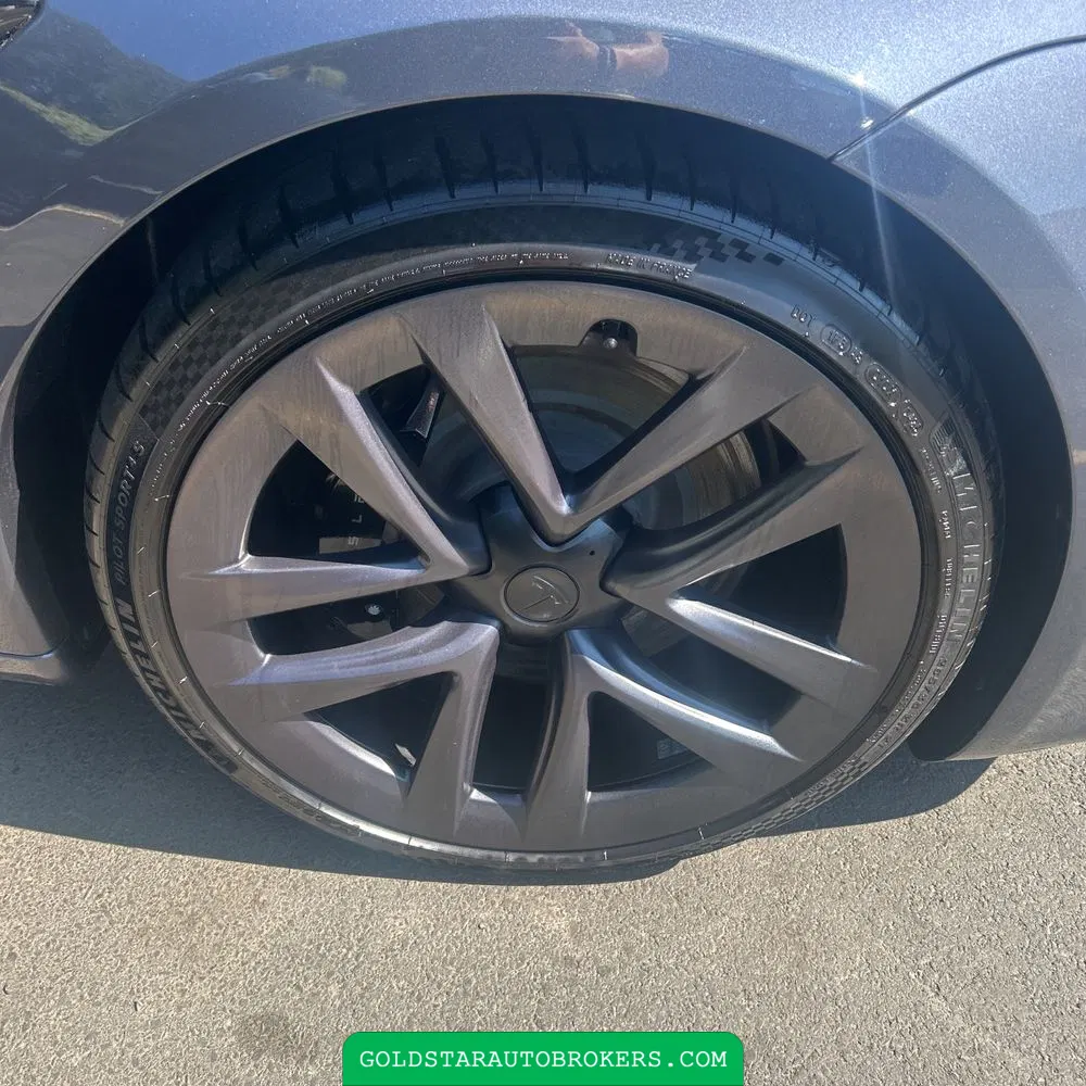 2021 Tesla Model S Plaid