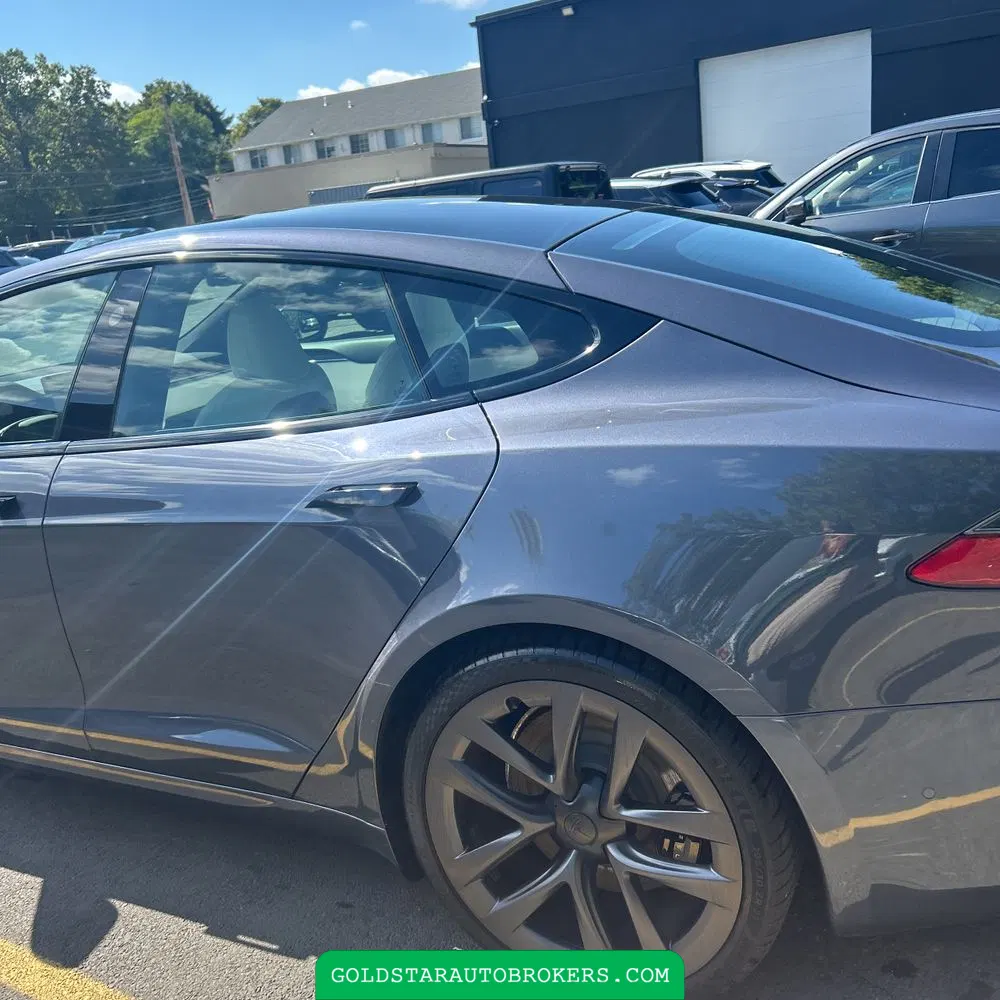2021 Tesla Model S Plaid