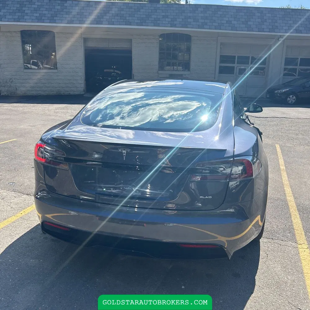 2021 Tesla Model S Plaid