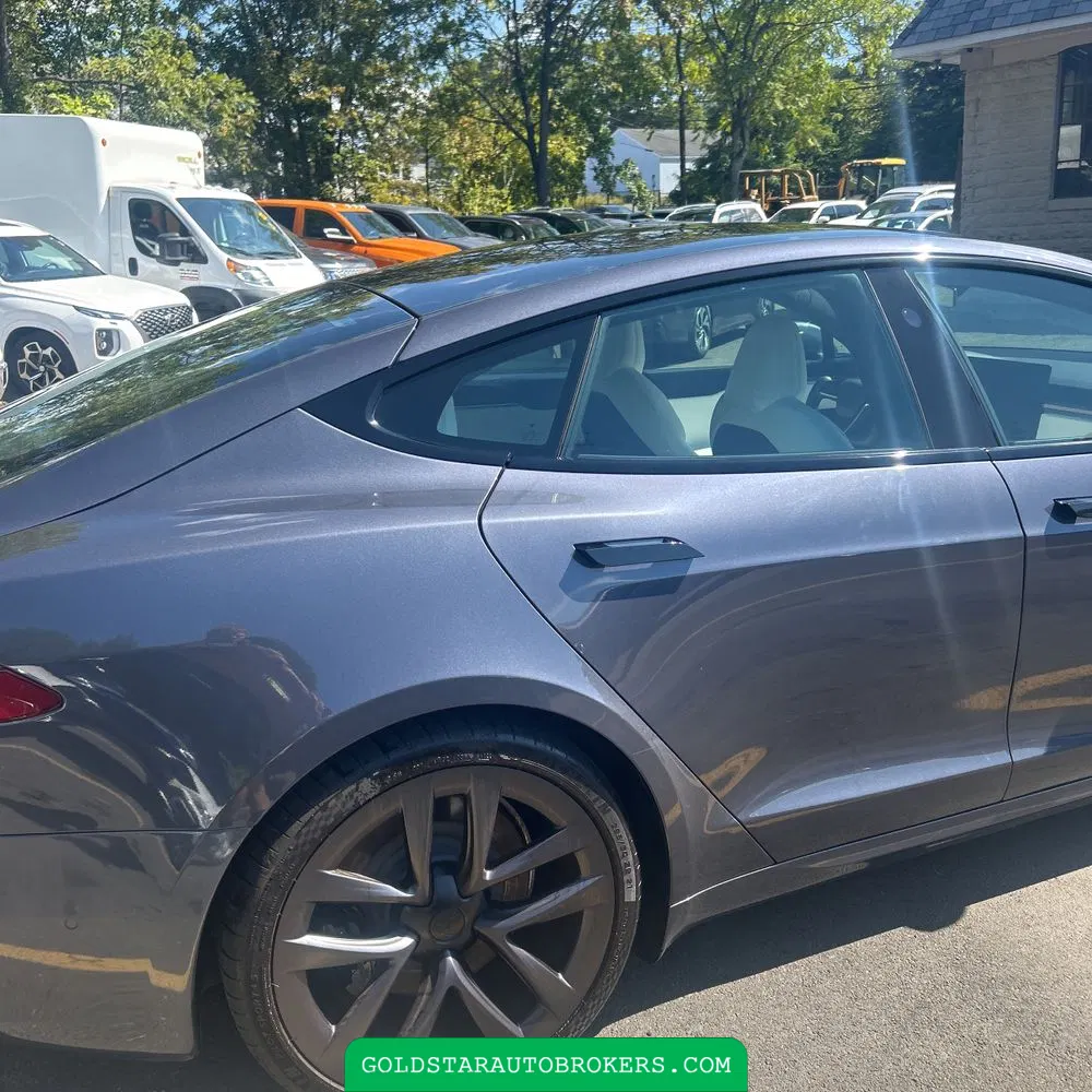 2021 Tesla Model S Plaid