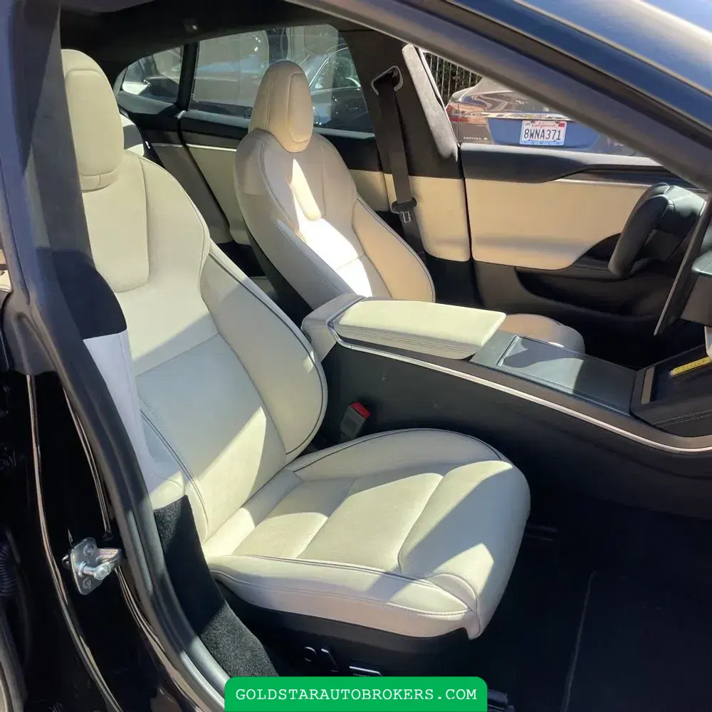 2023 Tesla Model S Plaid