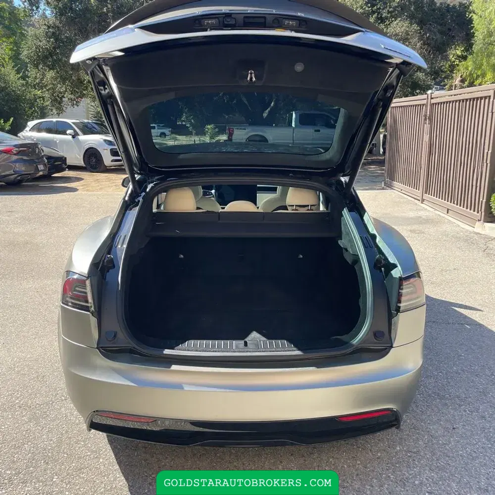 2023 Tesla Model S Plaid