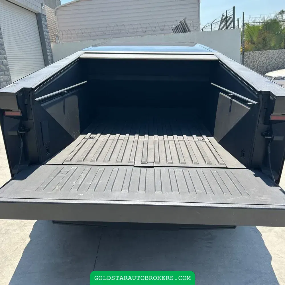 2024 Tesla Cybertruck Base
