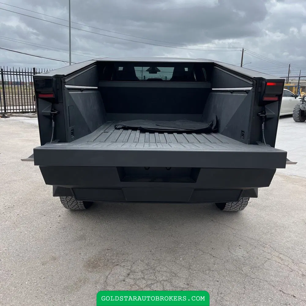 2024 Tesla Cybertruck Base
