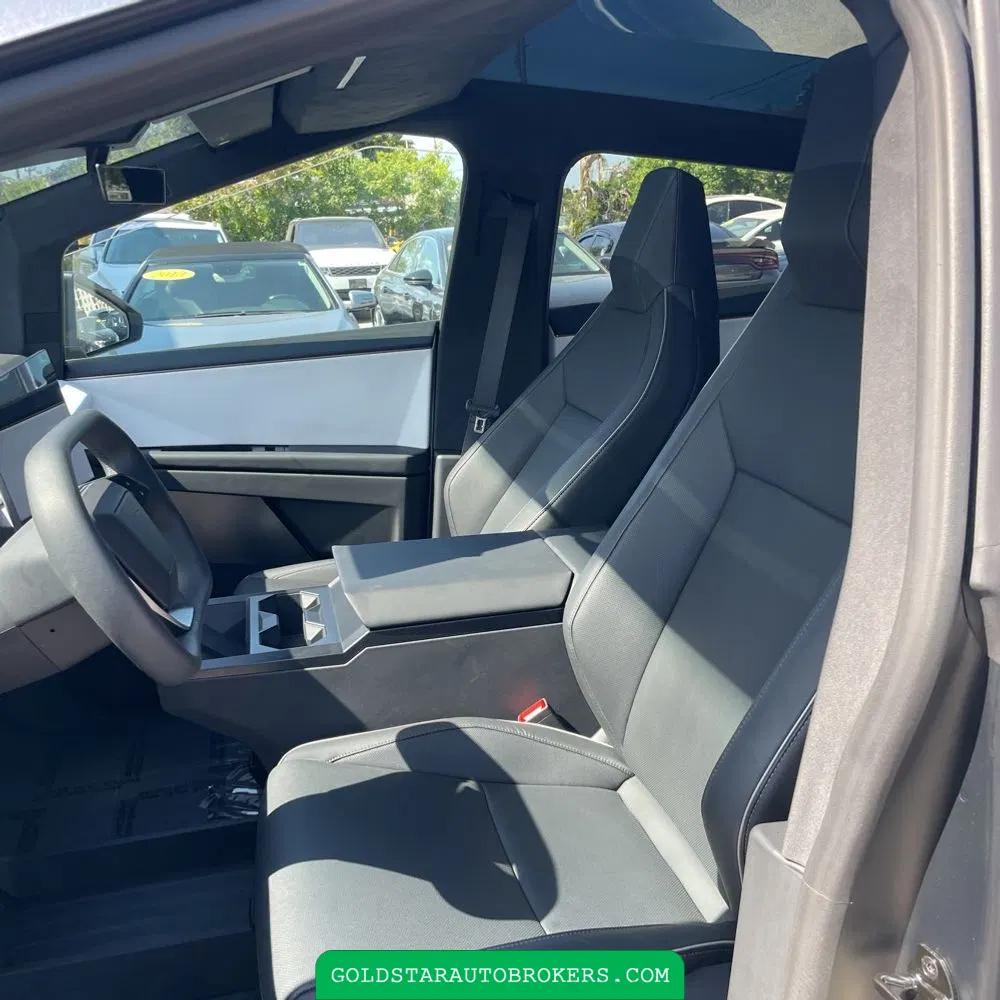 2024 Tesla Cybertruck Base