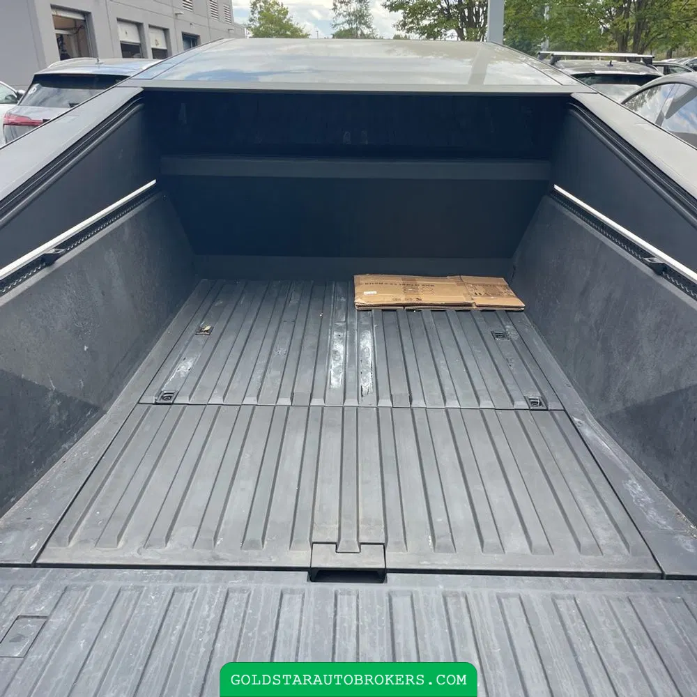 2024 Tesla Cybertruck Base