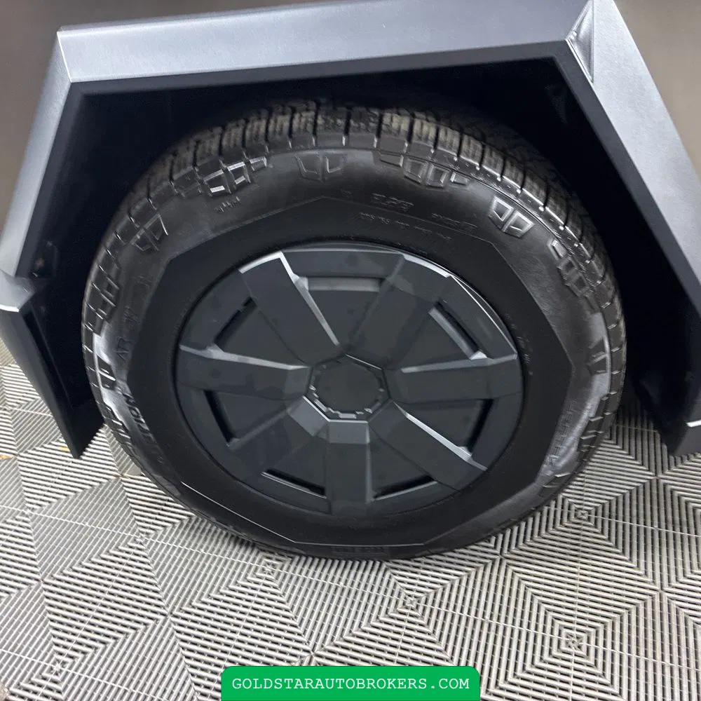 2025 Tesla Cybertruck Base