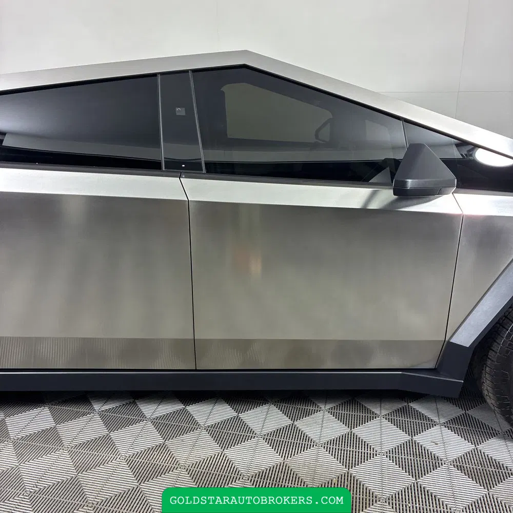 2025 Tesla Cybertruck Base