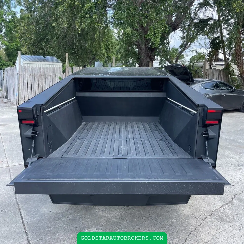 2024 Tesla Cybertruck Base