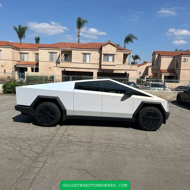 2024 Tesla Cybertruck Base