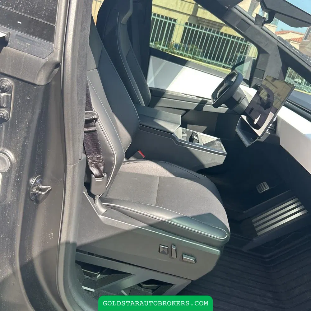 2024 Tesla Cybertruck Base