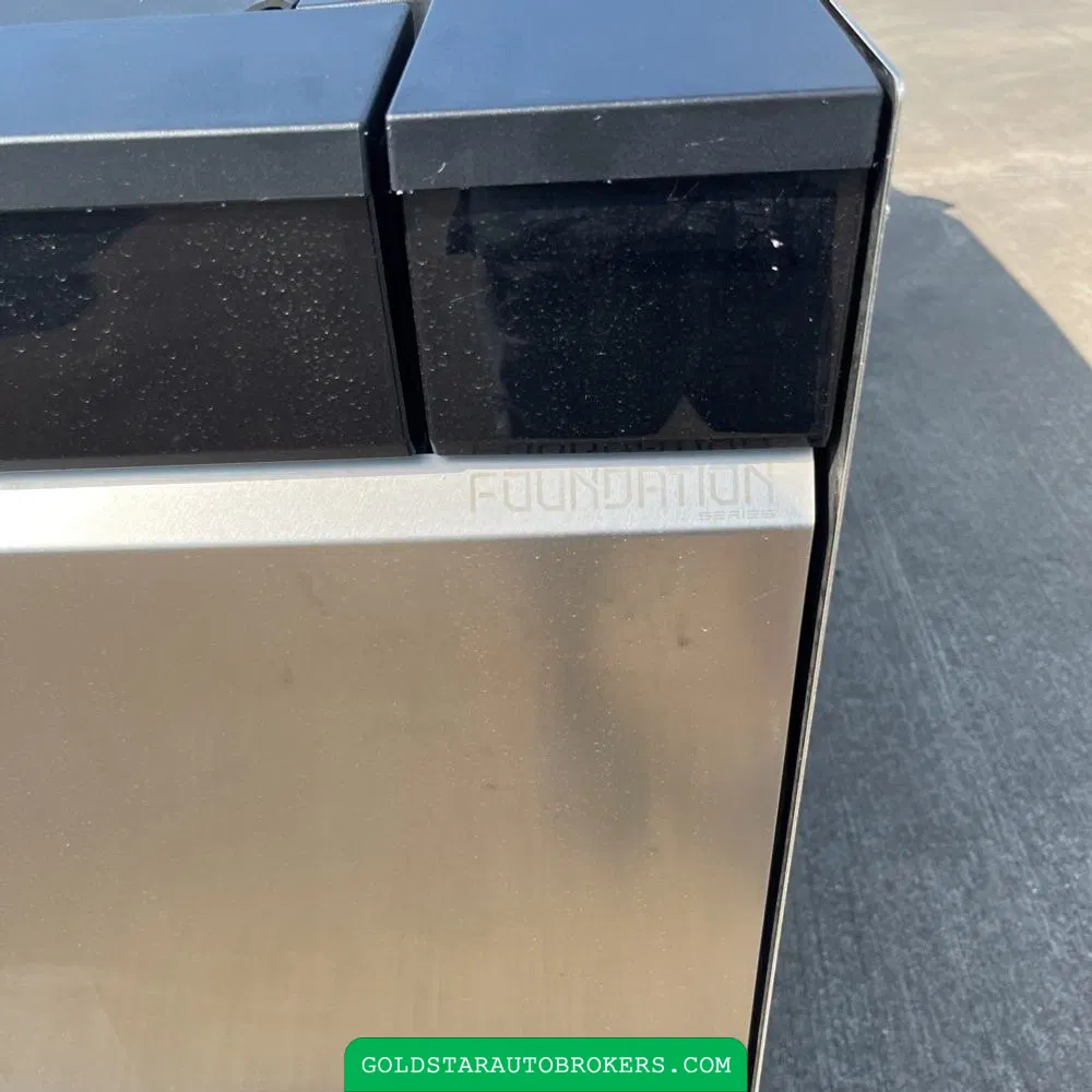 2024 Tesla Cybertruck Base