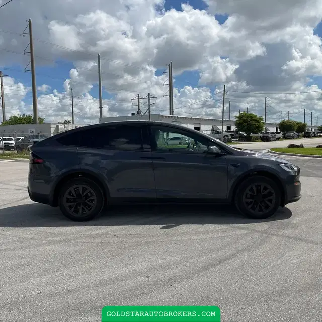 2023 Tesla Model X Long Range