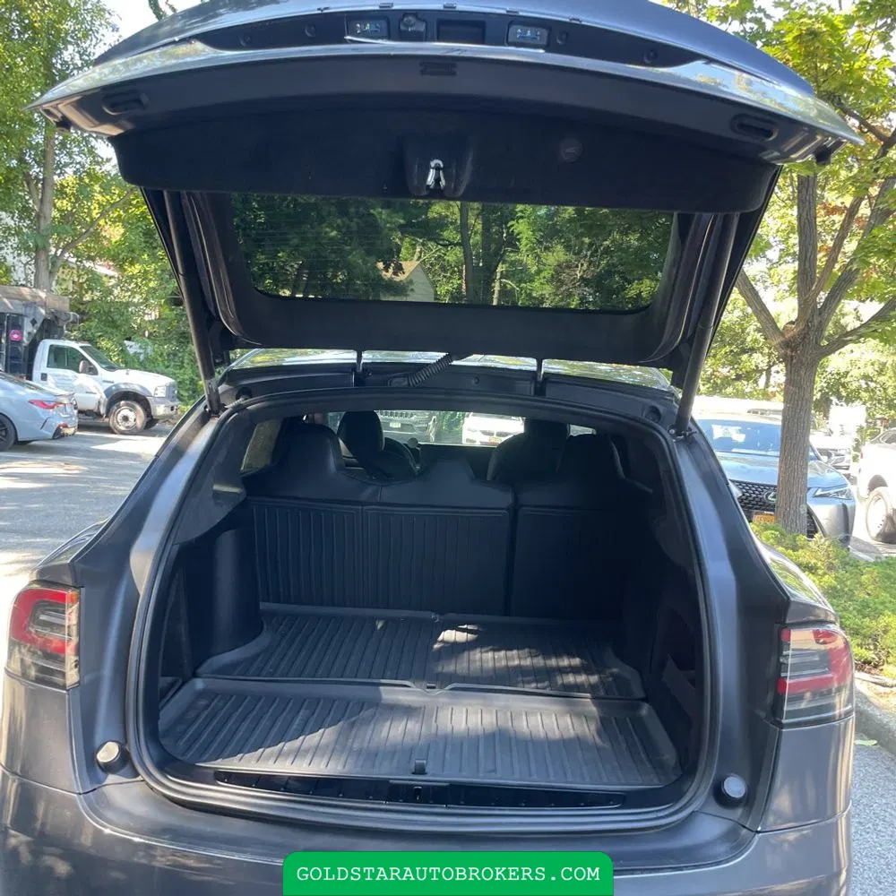 2023 Tesla Model X Standard Range