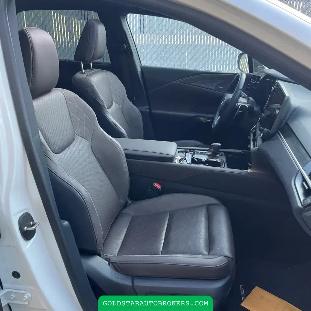 2024 Lexus RX 450h+ Luxury