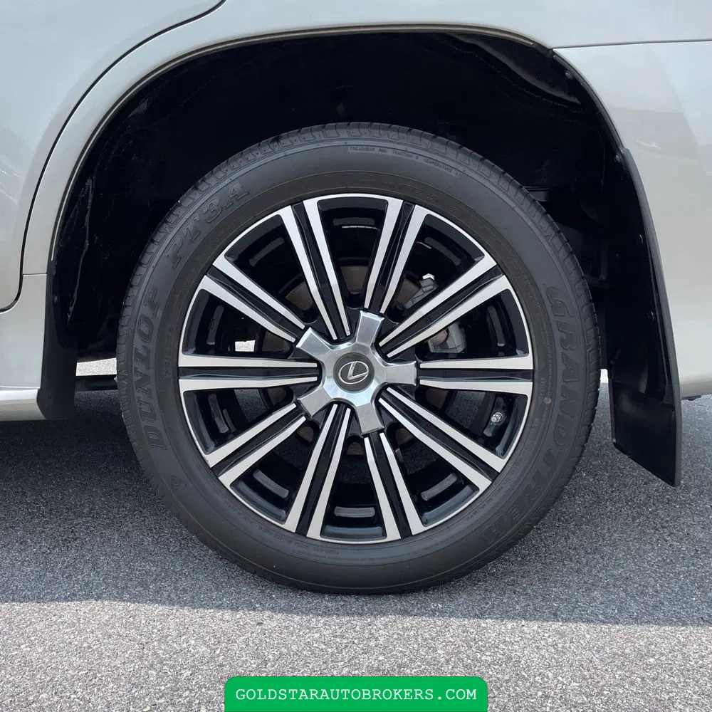 2021 Lexus LX 570 Three-Row
