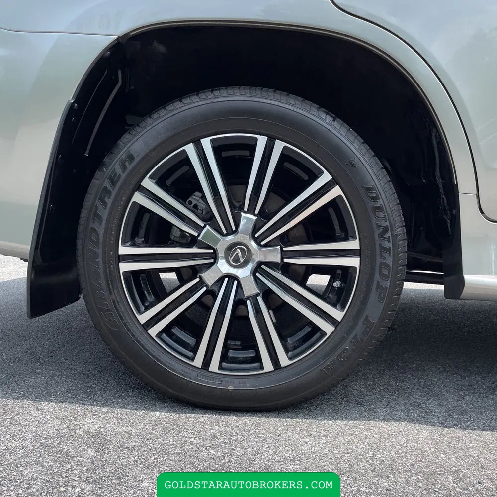 2021 Lexus LX 570 Three-Row