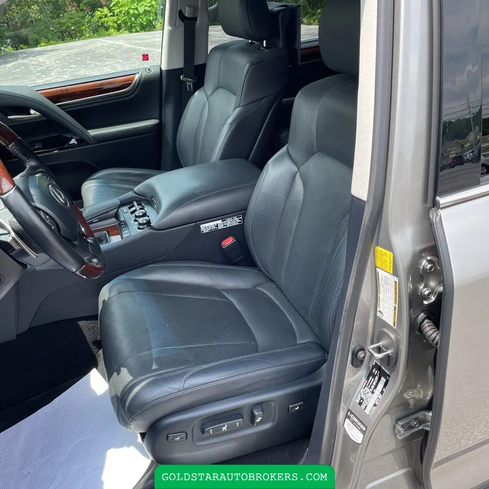 2021 Lexus LX 570 Three-Row