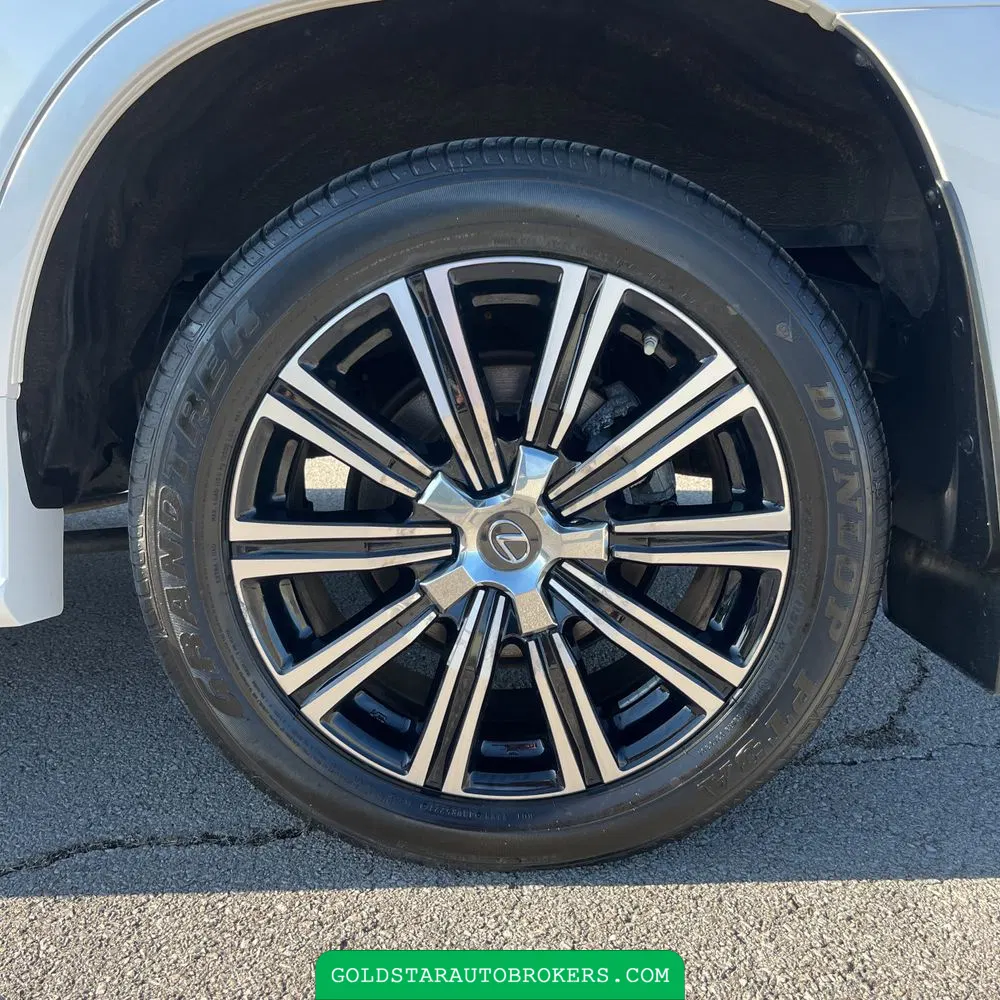 2021 Lexus LX 570 Three-Row